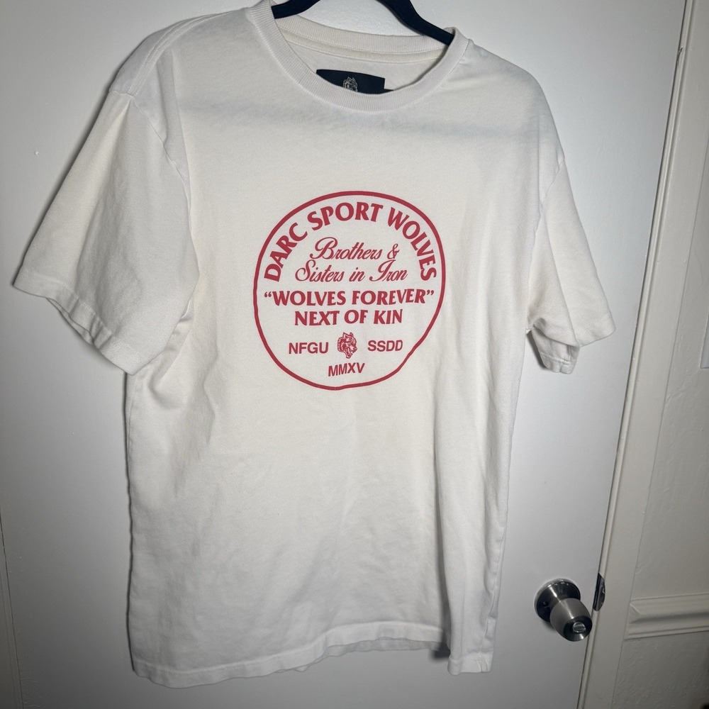 Darc Sport Wolves Men's White Short Sleeve Graphic Tshirt Large 222/1000